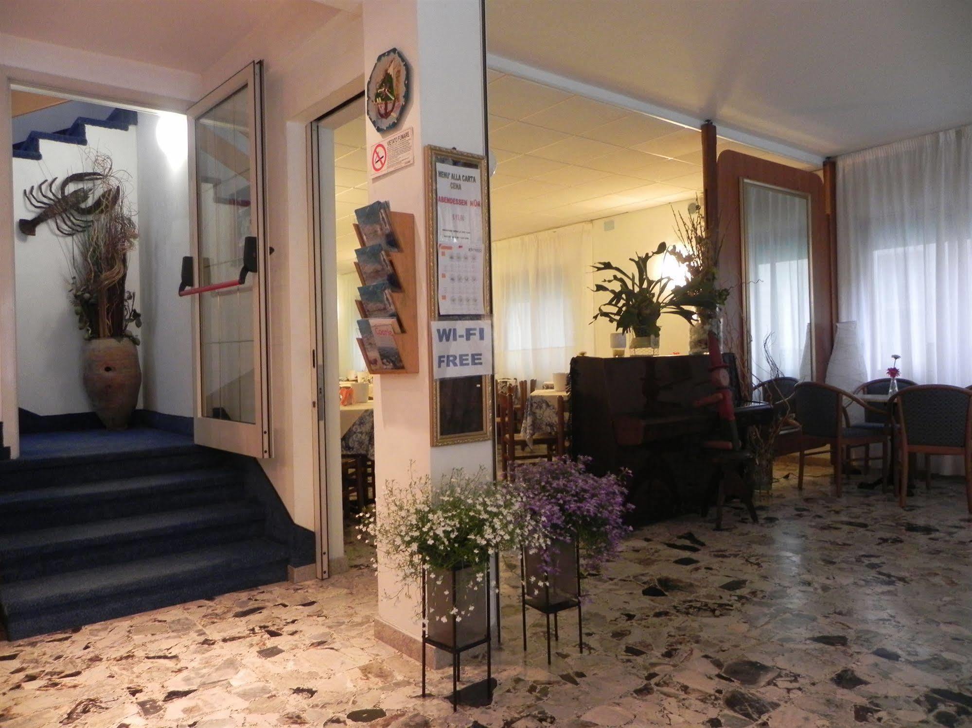 Hotel Antonella Caorle Exteriér fotografie